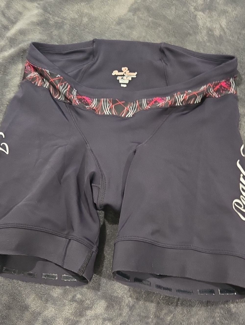 Pearl Izumi Black Cycling Shorts with Pink-Accented Waistband